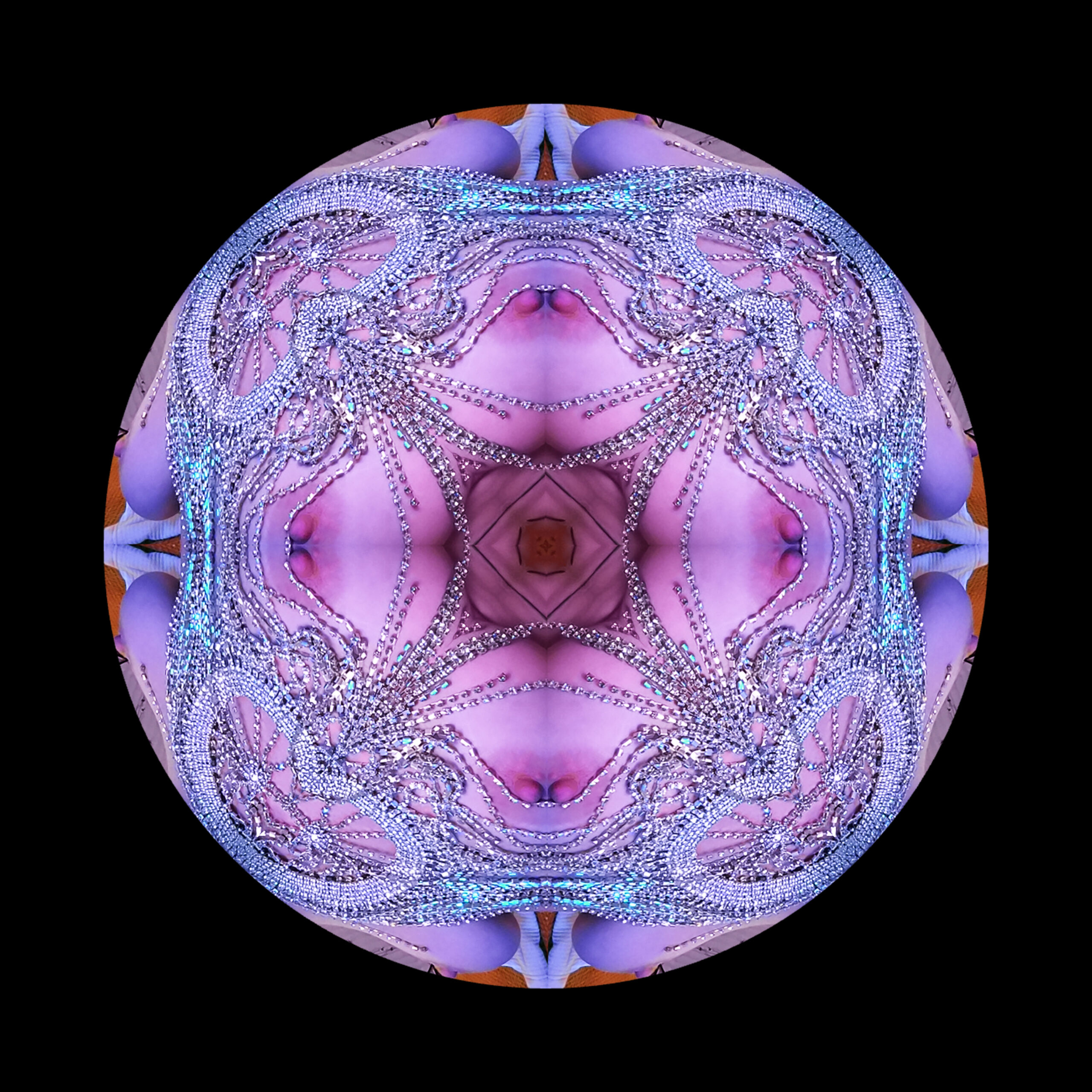 Kaleidoskopische Fotografie von Brüsten mit Schmuck und sichtbaren Brustwarzen, symmetrisch gespiegelt zu einer abstrakten Kreisform. Kunstwerk aus der Serie Body Relics von The Bananaverse.