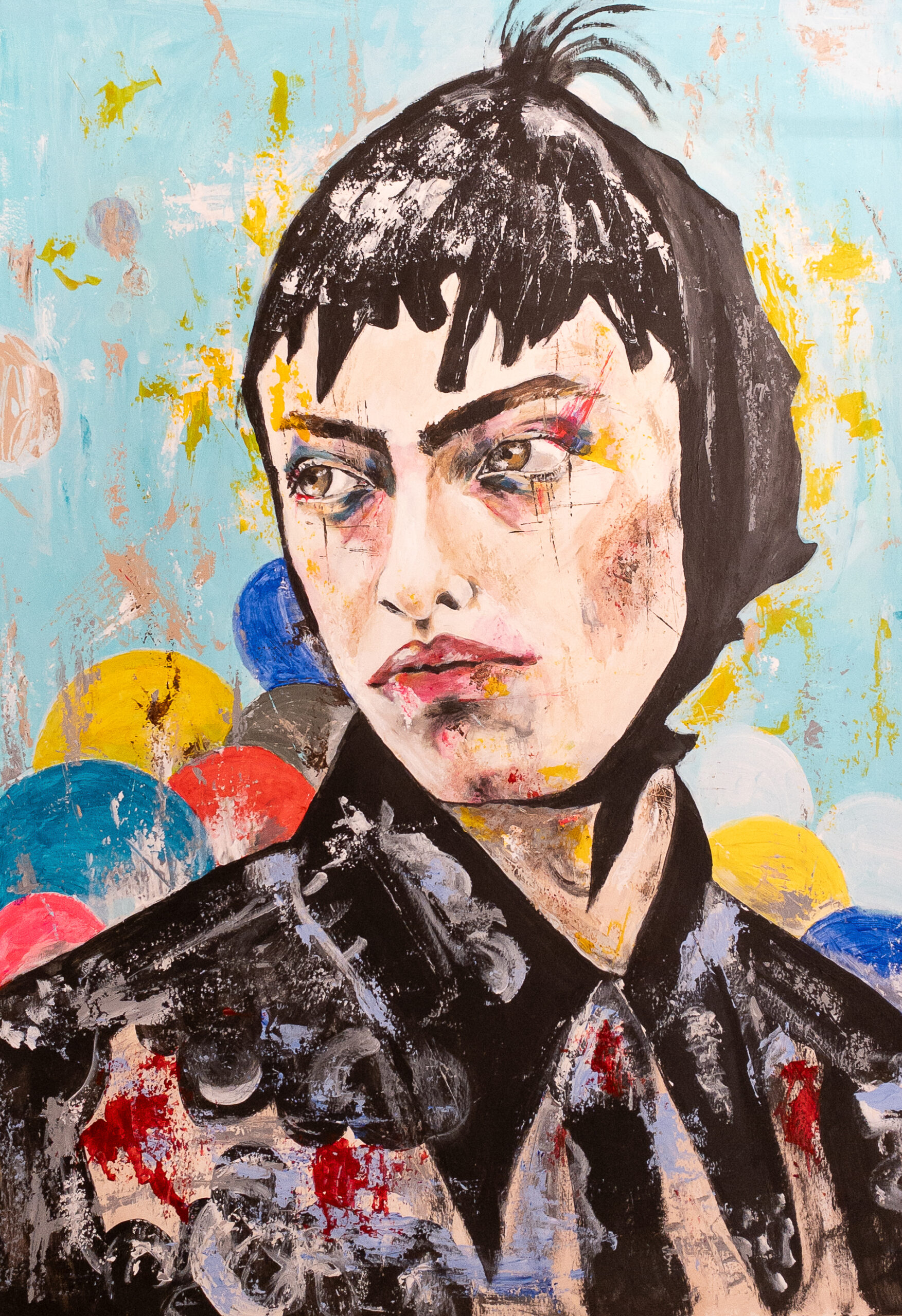 Belleza afeminada que convierte la vulnerabilidad en acto de resistencia, obligando al espectador a dejar atrás la mirada binaria y a dejarse atravesar por una energía femenina sin género.